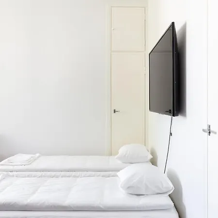 Cozy Close To Cathedral Hotell